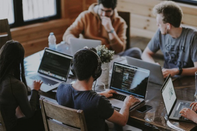 Гранты, стипендии и стажировки в июле