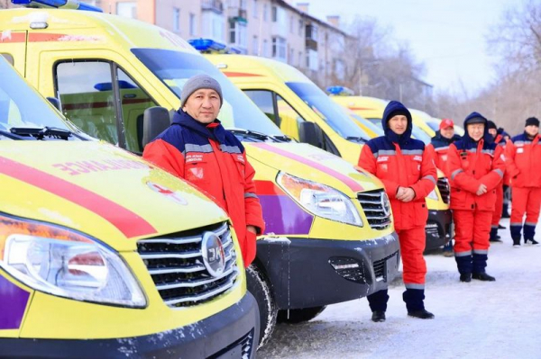 Более 100 автомашин получили подстанции скорой помощи в Карагандинской области